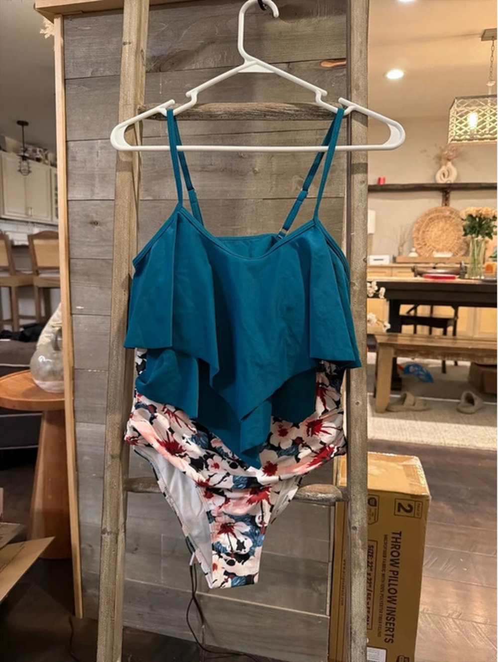 Tankini - Picture 1 of 3